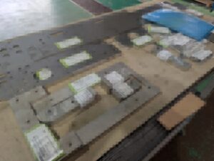 食品機械用フレーム部材一式（数十点）の切断加工